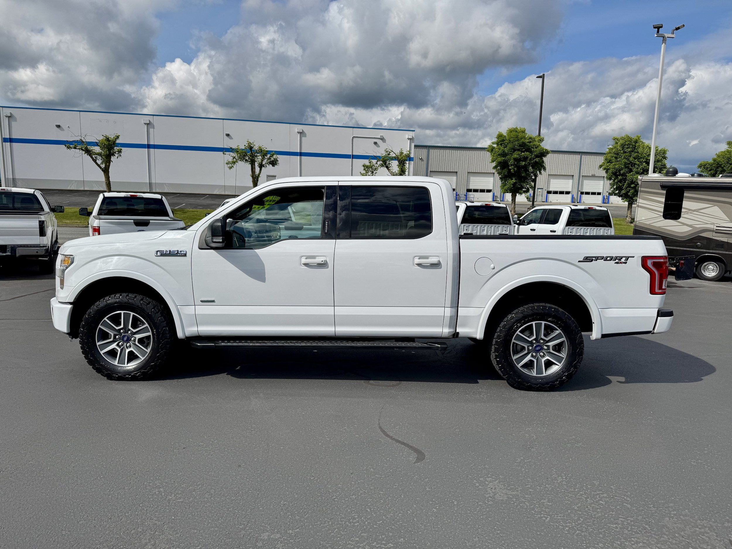 Used 2017 Ford F150 XLT w/ Equipment Group 301A Mid AWD/4WD image 6