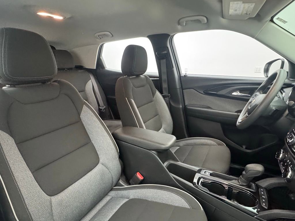 Used 2023 Chevrolet TrailBlazer LT w/ Convenience Package AWD/4WD image 30