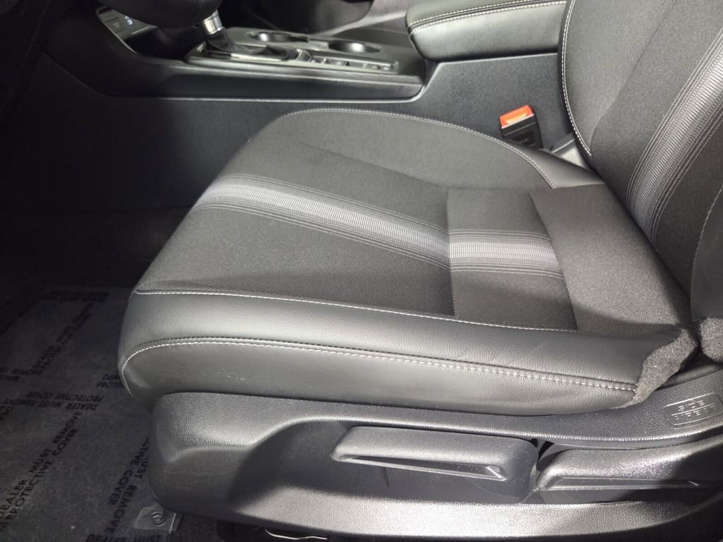 Used 2025 Honda Civic Sport image 13