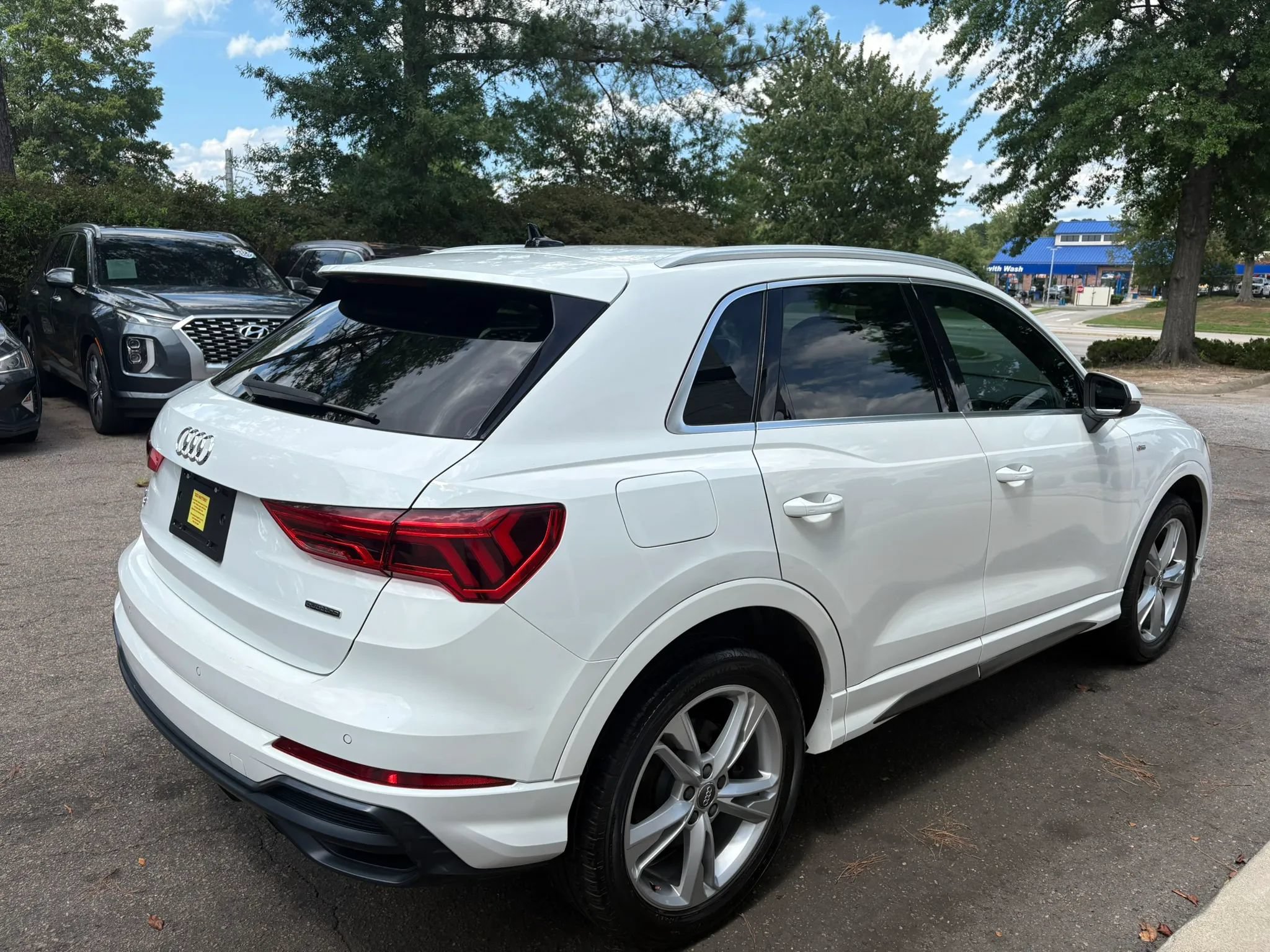 Used 2020 Audi Q3 2.0T Premium w/ Convenience Package AWD/4WD image 5