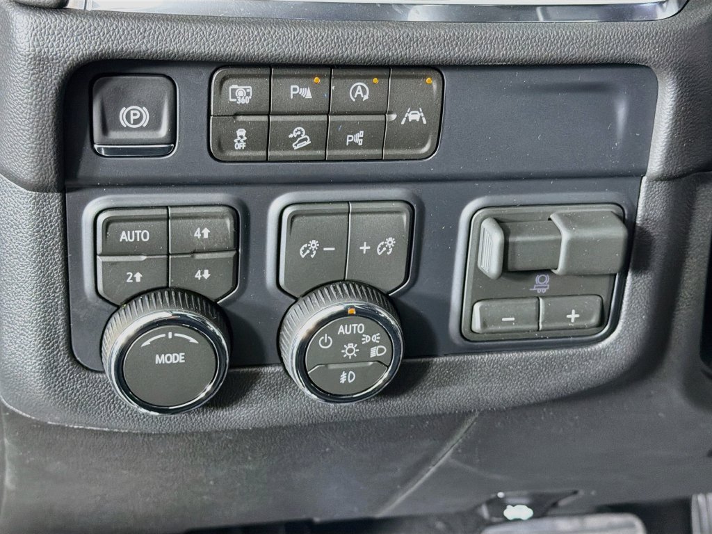 New 2027 Chevrolet Suburban LT w/ Comfort Package AWD/4WD image 10