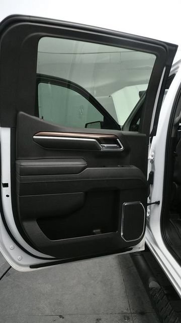 Used 2025 Chevrolet Silverado 1500 LT Trail Boss w/ Protection Package AWD/4WD image 15