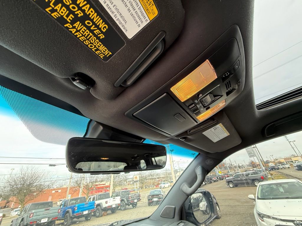 Used 2022 Lexus GX 460 Luxury w/ Sport Design Package image 22