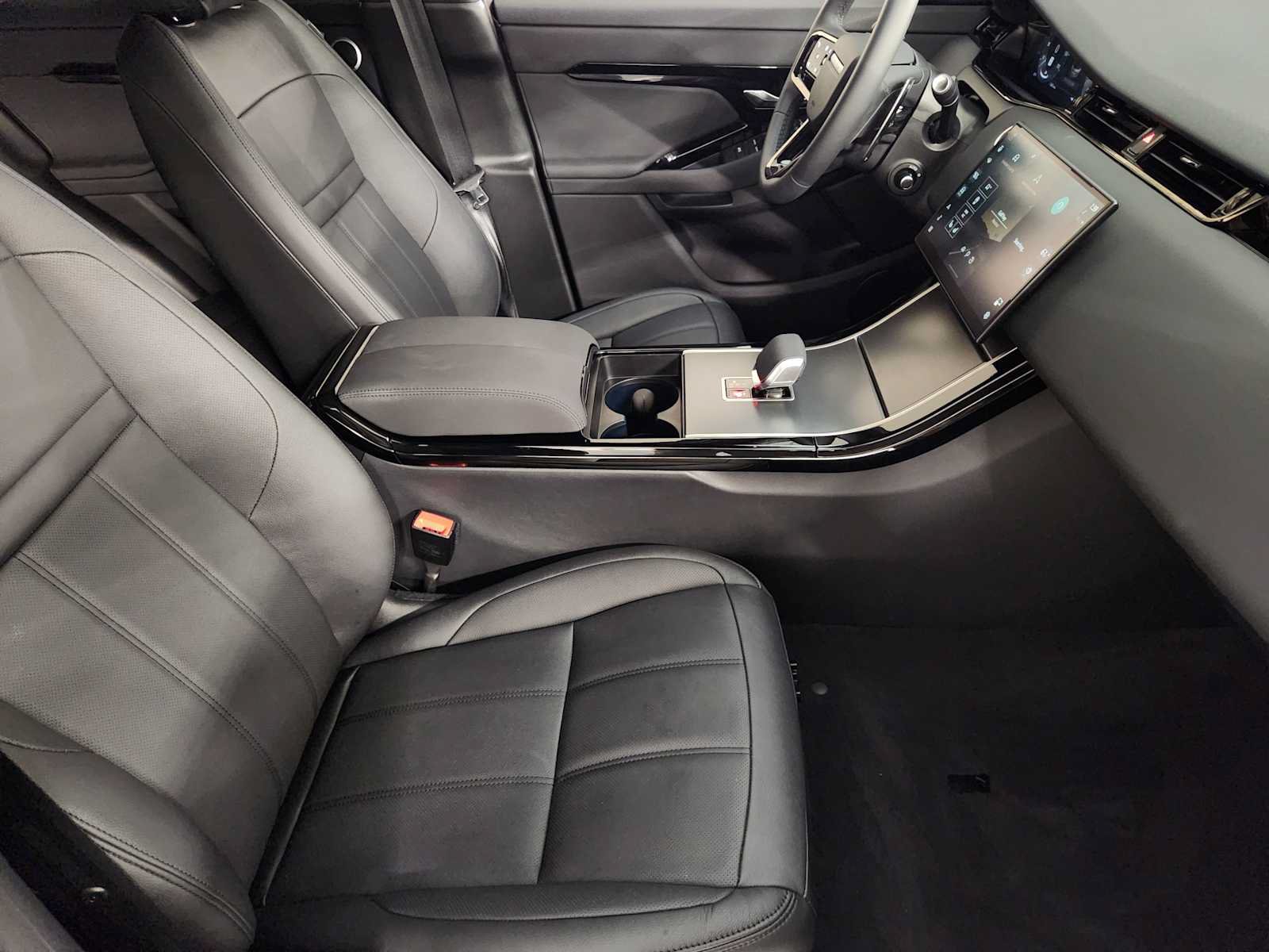 Used 2026 Land Rover Range Rover Evoque S AWD/4WD image 3