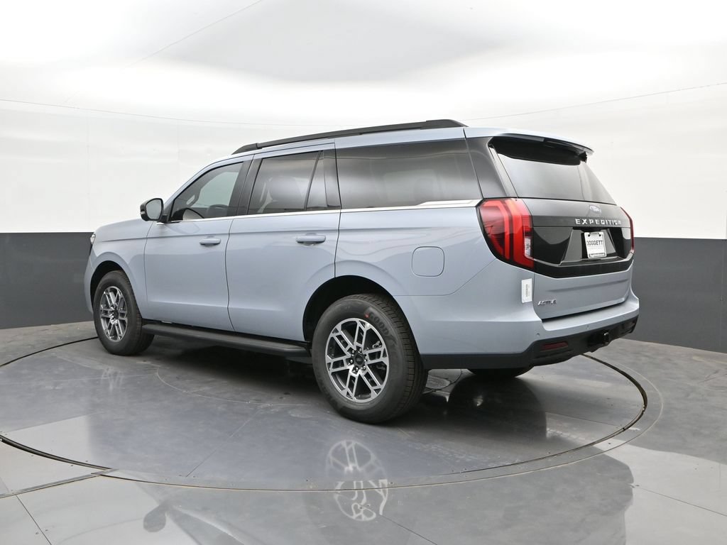 New 2026 Ford Expedition Active RWD image 5