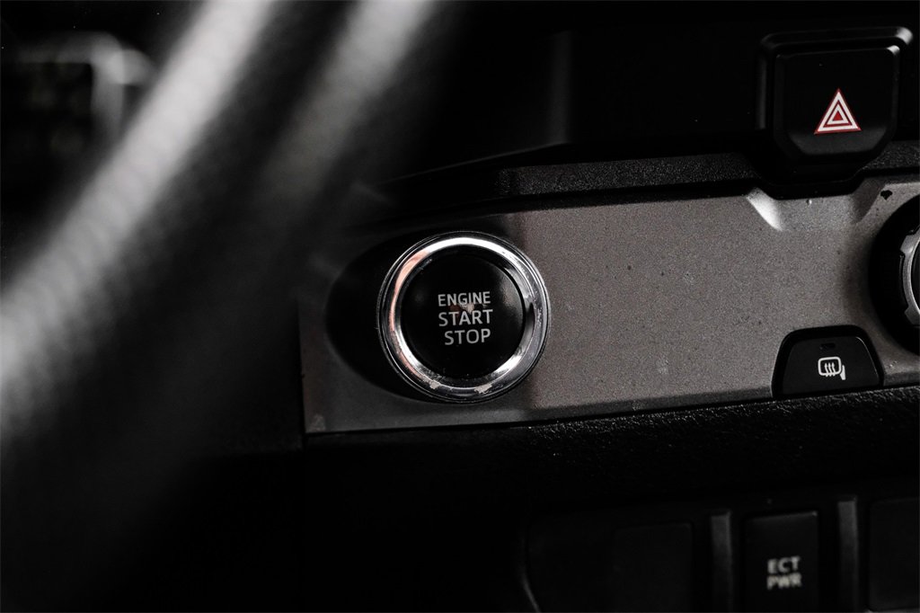 Used 2019 Toyota Tacoma TRD Off-Road image 17