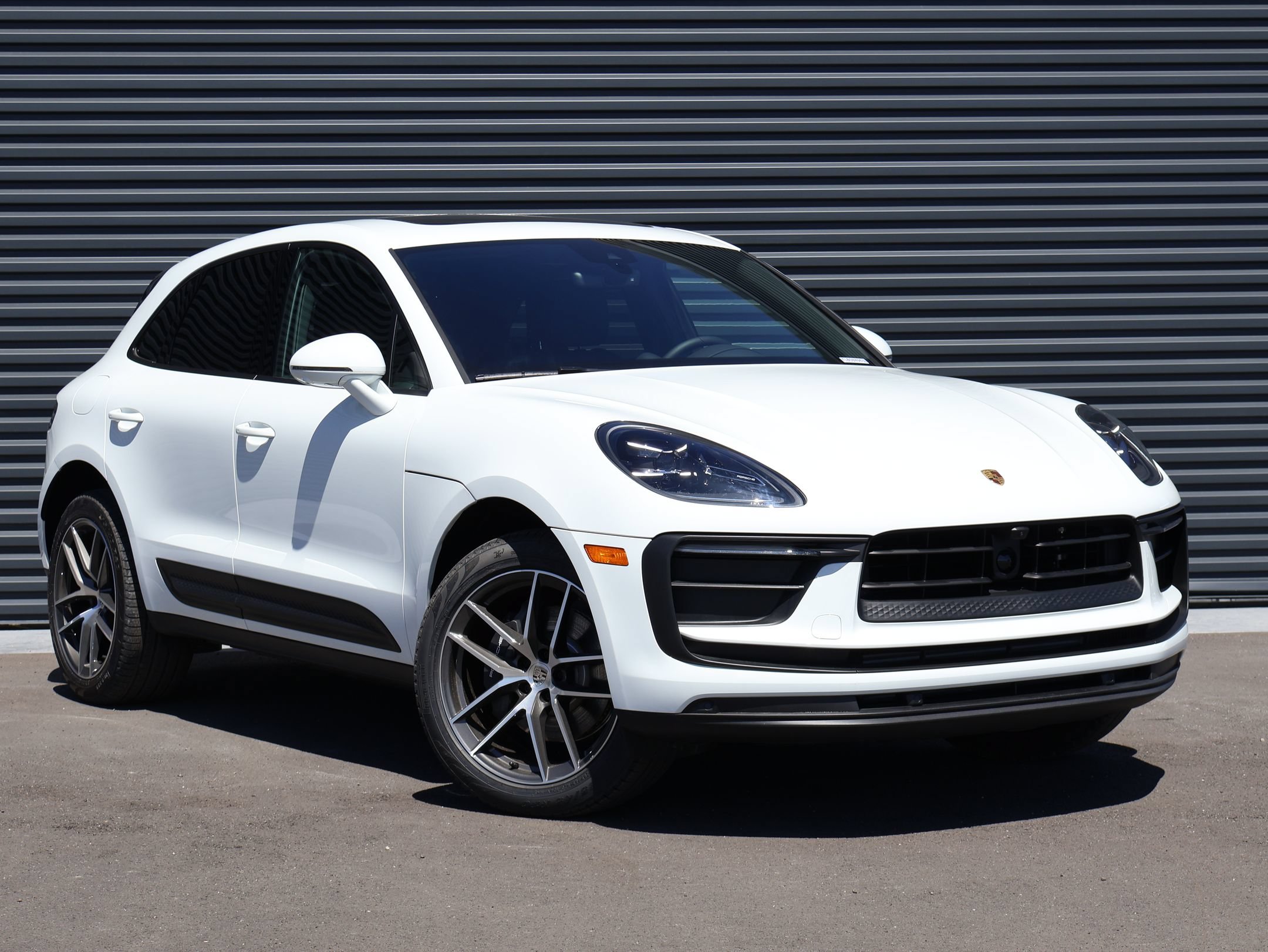 New 2026 Porsche Macan AWD/4WD image 7
