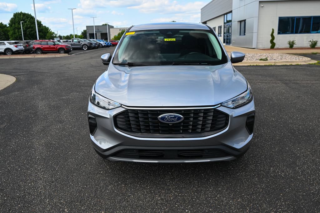Used 2023 Ford Escape Active w/ Tech Pack #2 AWD/4WD image 10