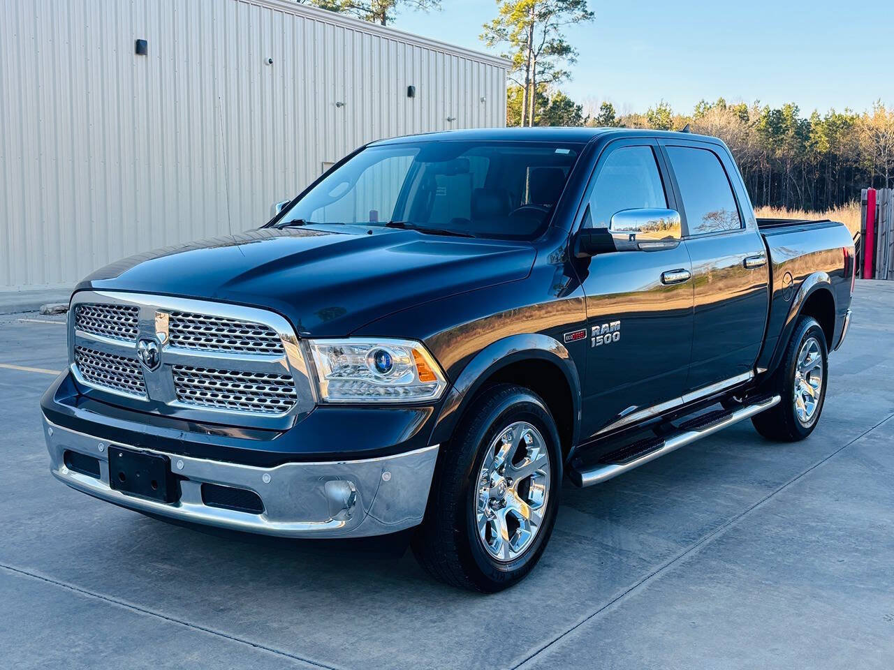 Used 2017 RAM 1500 Laramie w/ Convenience Group AWD/4WD image 1