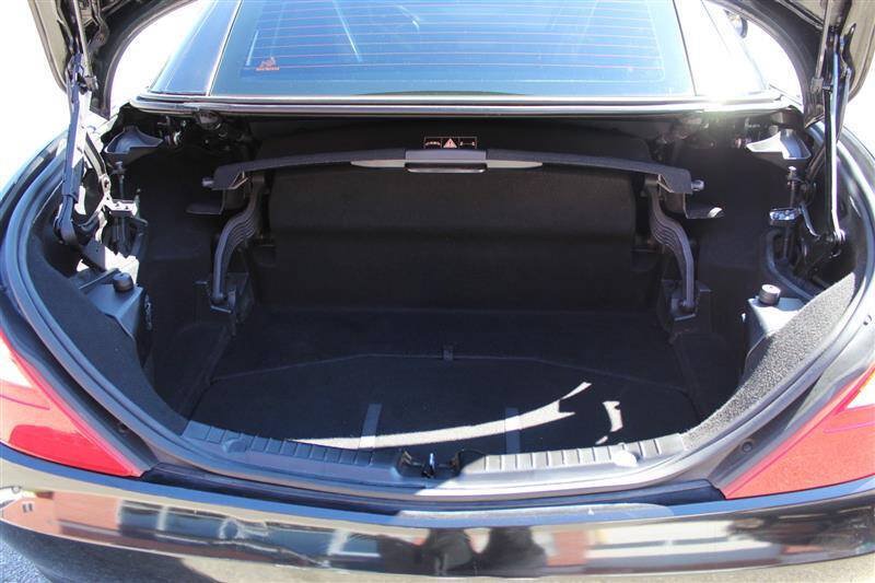 Used 2015 Mercedes-Benz SLK 250 w/ Premium Package image 35