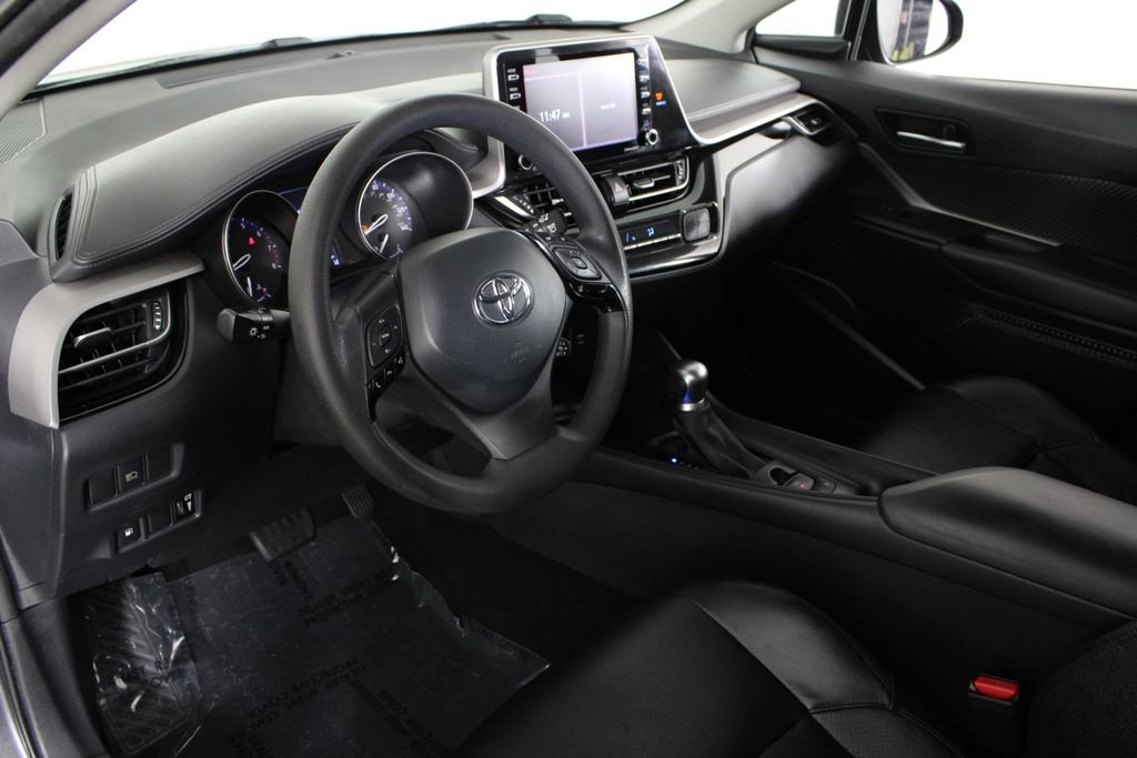Used 2021 Toyota C-HR LE FWD image 17
