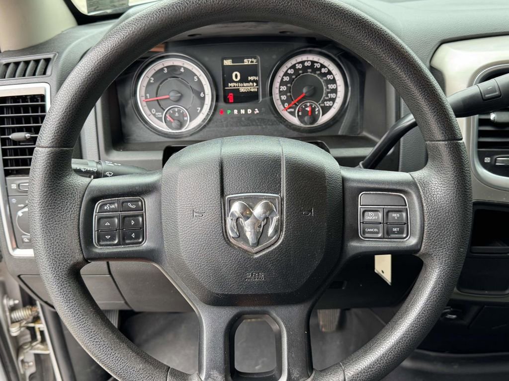 Used 2018 RAM 3500 SLT RWD image 9