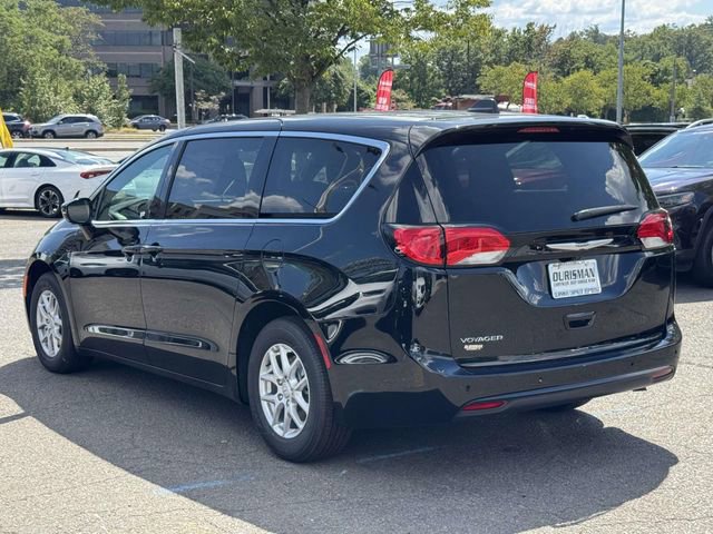 New 2026 Chrysler Voyager LX image 4