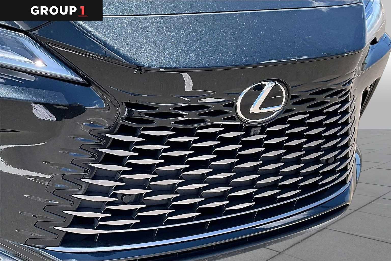 Used 2025 Lexus RX 450h AWD w/ Convenience Package image 28