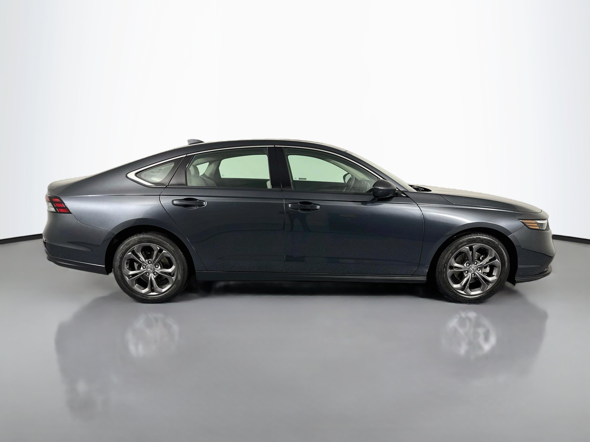 Certified 2024 Honda Accord EX image 4