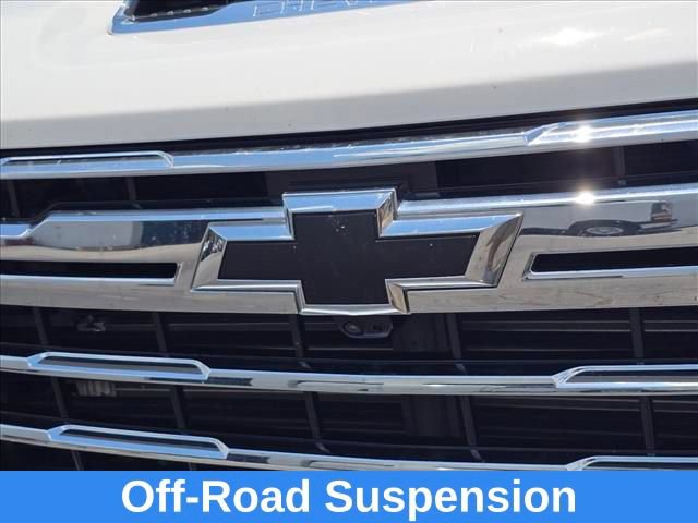 Used 2025 Chevrolet Silverado 2500 LTZ w/ LTZ Premium Package AWD/4WD image 32