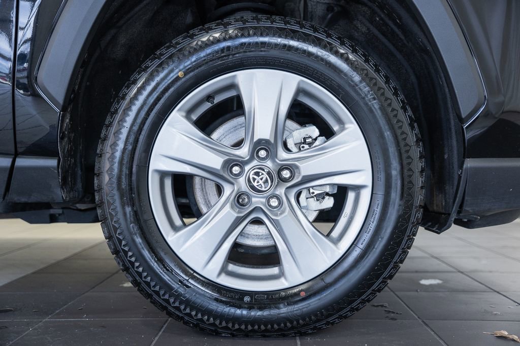 Used 2025 Toyota RAV4 XLE image 16