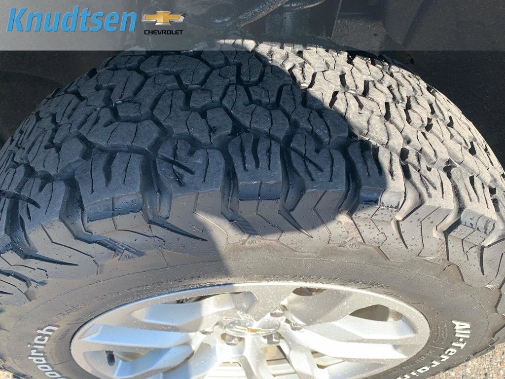 Used 2022 Chevrolet Silverado 1500 LT w/ Z71 Off-Road Package image 11