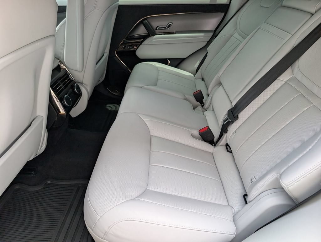Certified 2025 Land Rover Range Rover Sport SE AWD/4WD image 20