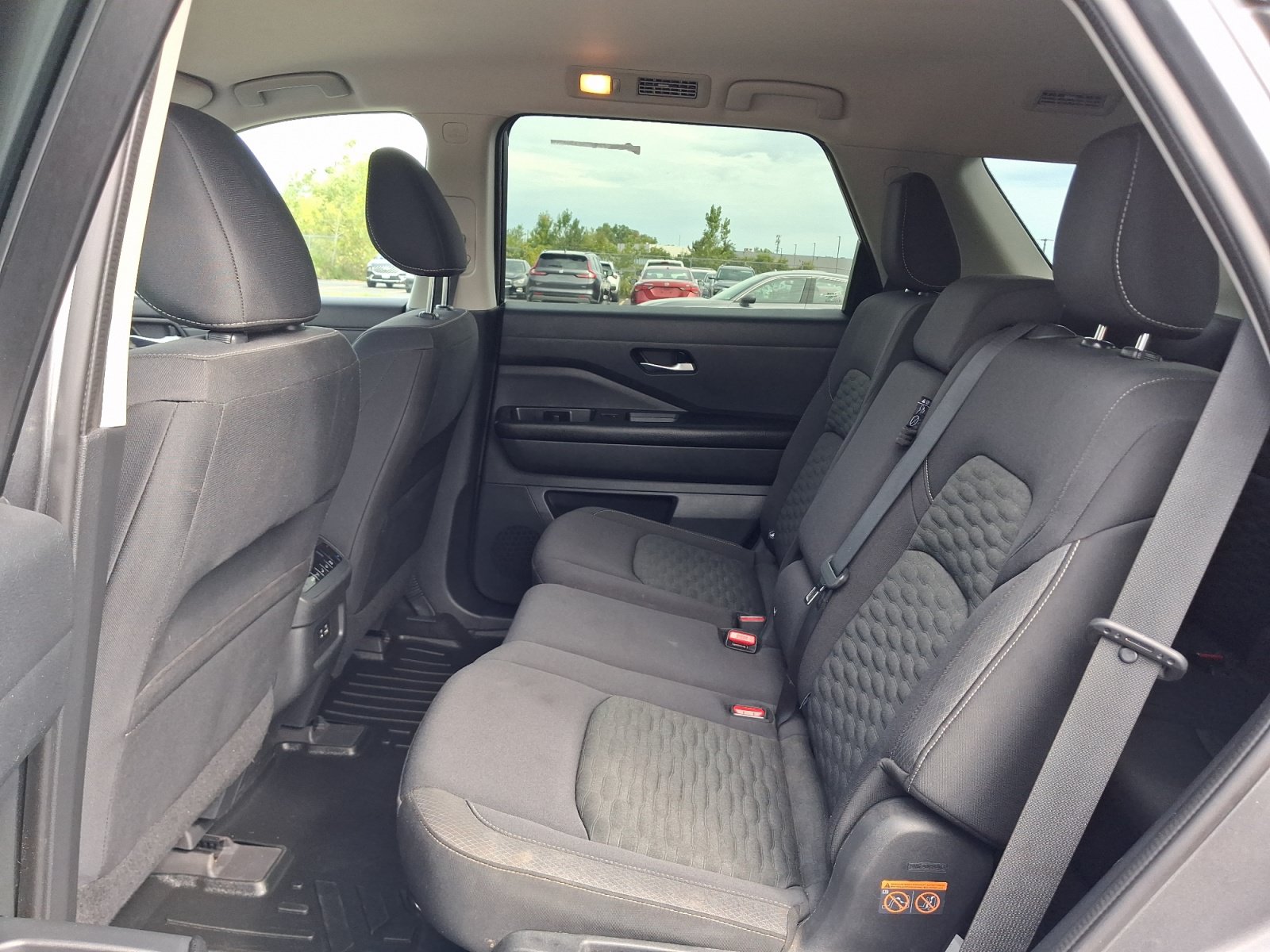 Used 2022 Nissan Pathfinder S AWD/4WD image 18