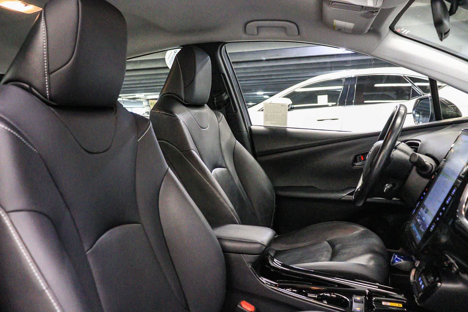 Used 2021 Toyota Prius Prime XLE FWD image 18