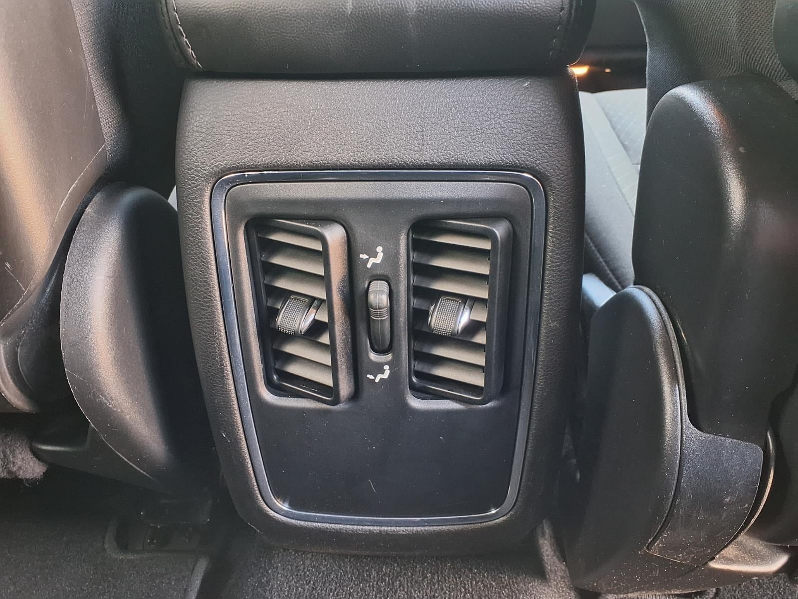 Used 2021 Jeep Grand Cherokee Laredo AWD/4WD image 15
