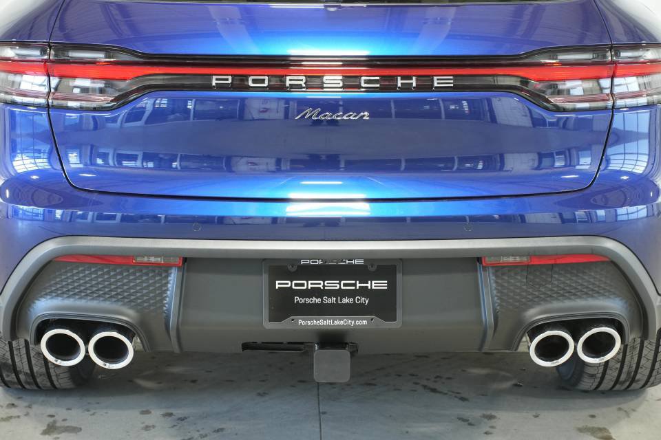 Certified 2026 Porsche Macan AWD/4WD image 41