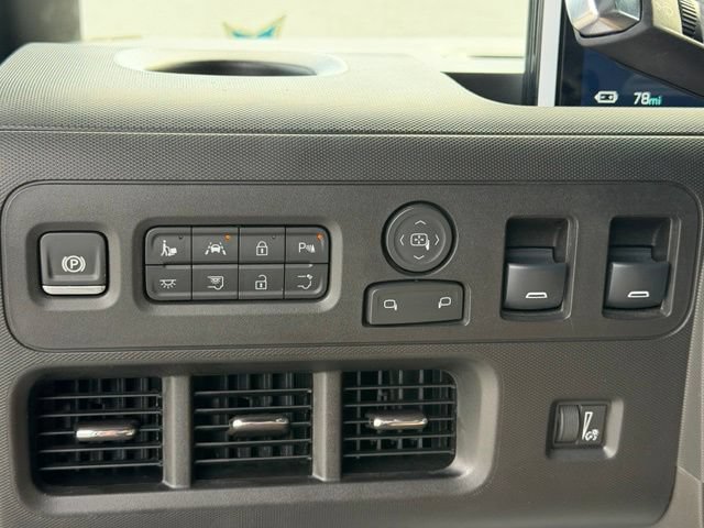 Used 2024 Chevrolet Brightdrop 600 w/ Commercial Equipment Package AWD/4WD image 26