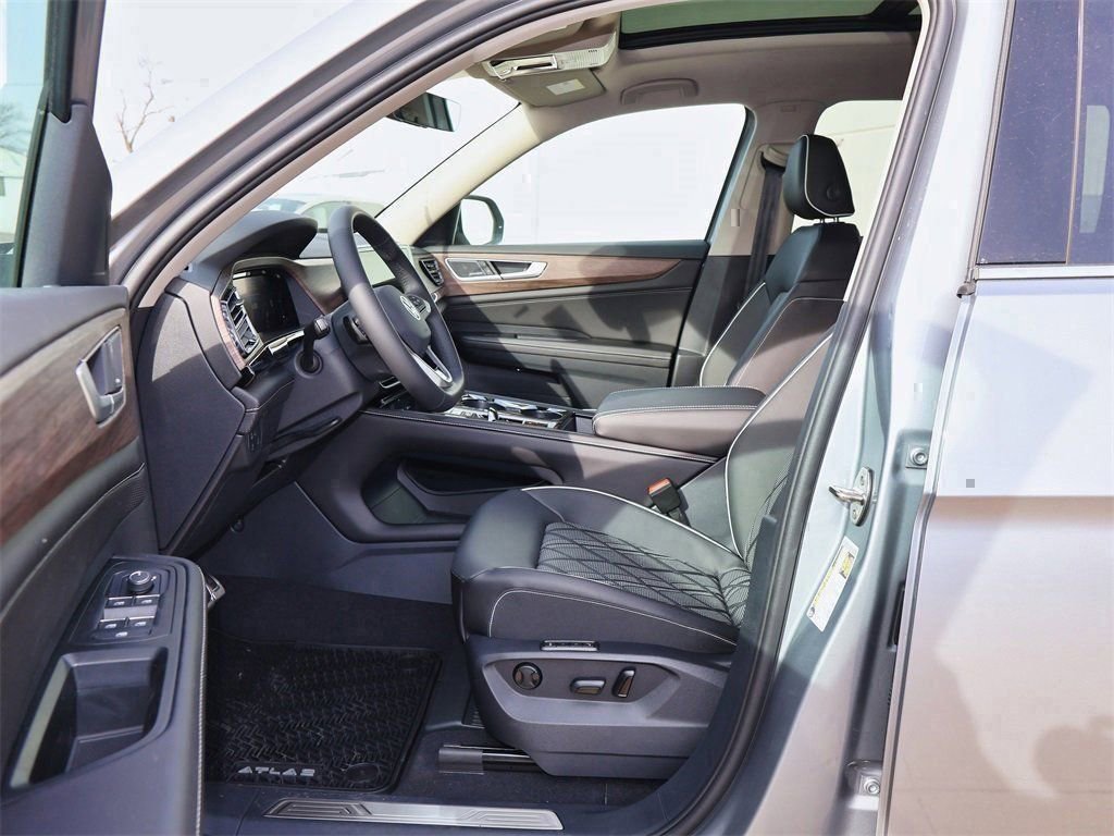 New 2026 Volkswagen Atlas SEL Premium R-Line image 12