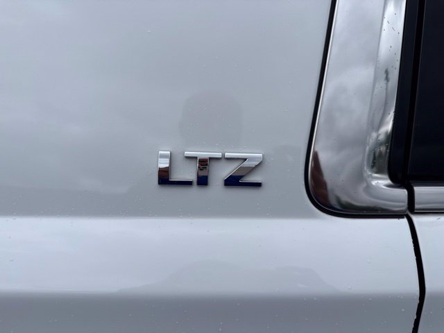 Used 2016 Chevrolet Suburban LTZ AWD/4WD image 9