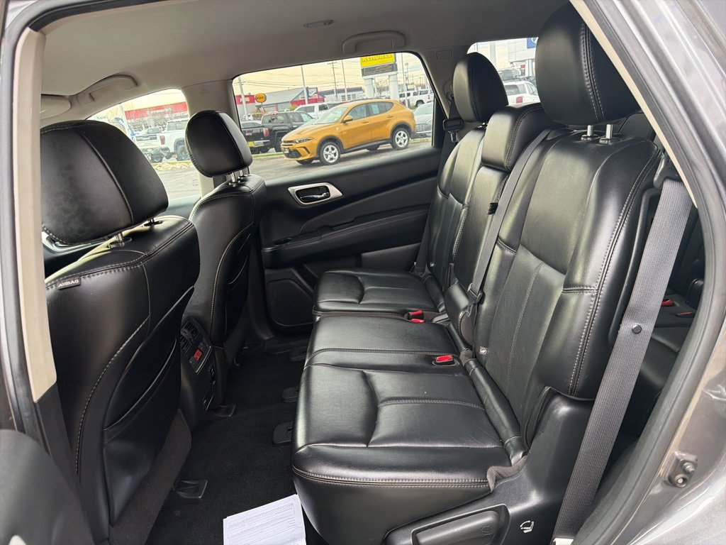 Used 2017 Nissan Pathfinder SL image 26