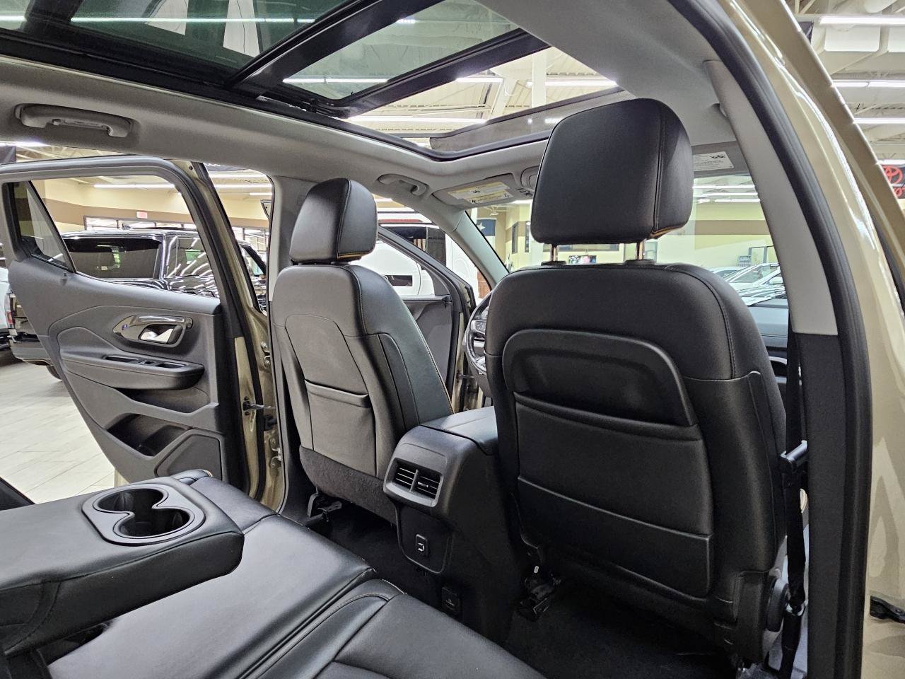 Used 2022 GMC Terrain AT4 w/ Tech Package AWD/4WD image 24