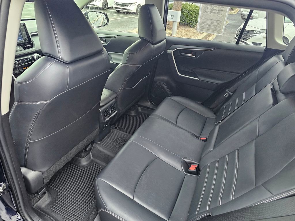 Used 2020 Toyota RAV4 XLE Premium image 14
