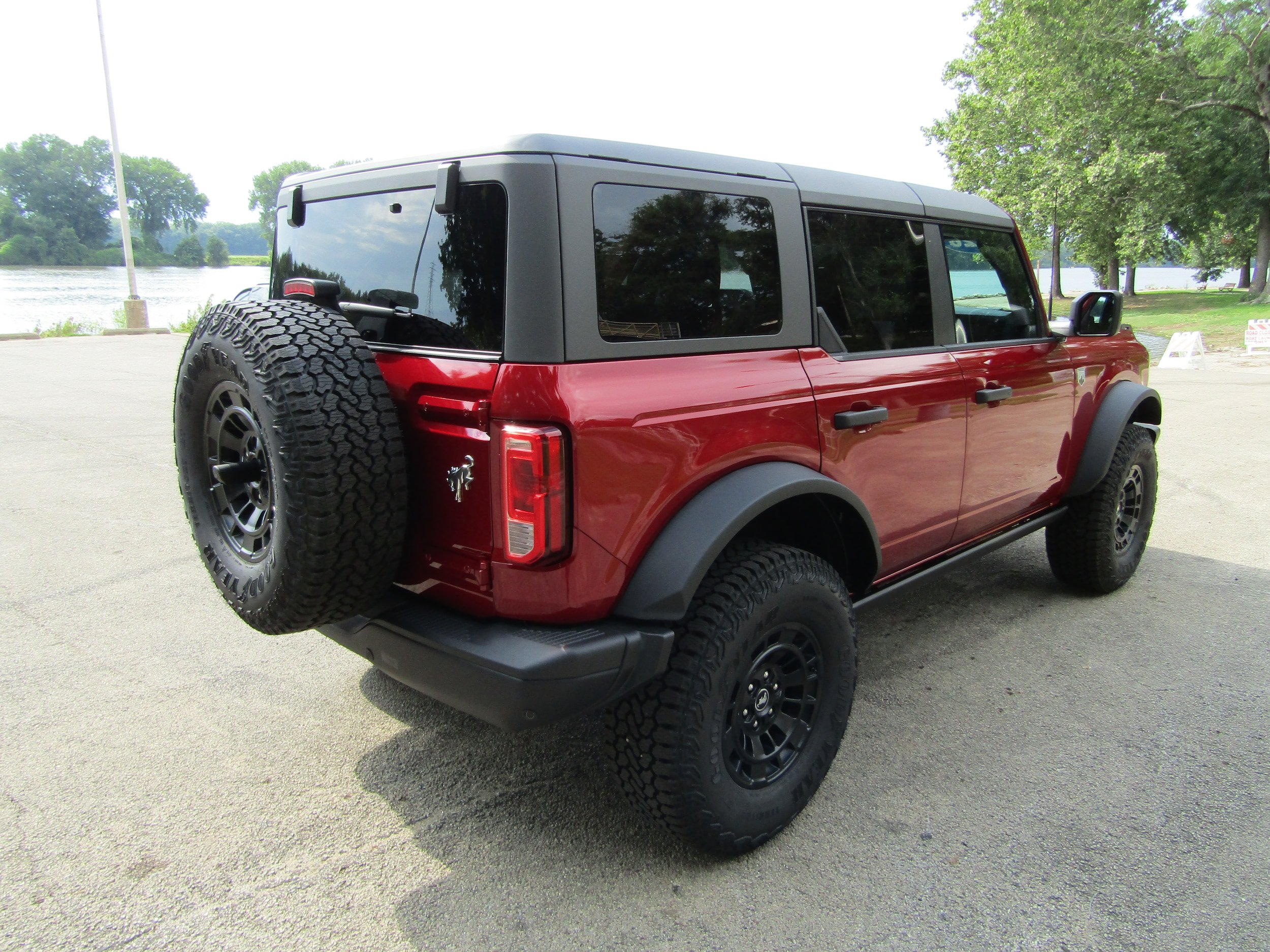 New 2026 Ford Bronco Big Bend w/ Black Diamond Package AWD/4WD image 4