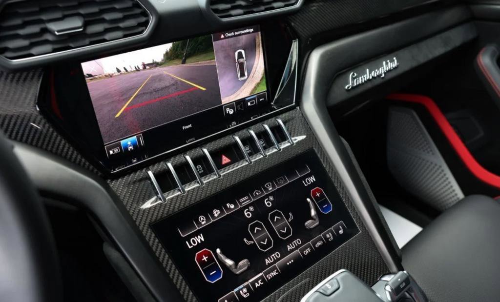 Used 2024 Lamborghini Urus Performante image 11