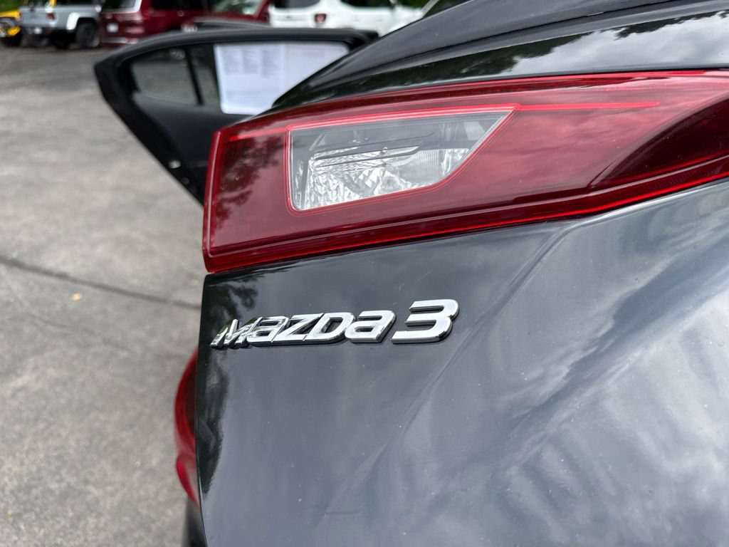 Used 2017 MAZDA MAZDA3 Touring w/ Popular Equipment Package FWD image 16