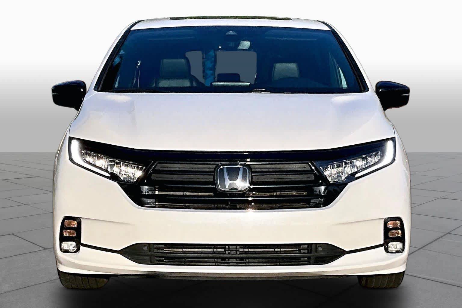 Used 2023 Honda Odyssey Sport image 4