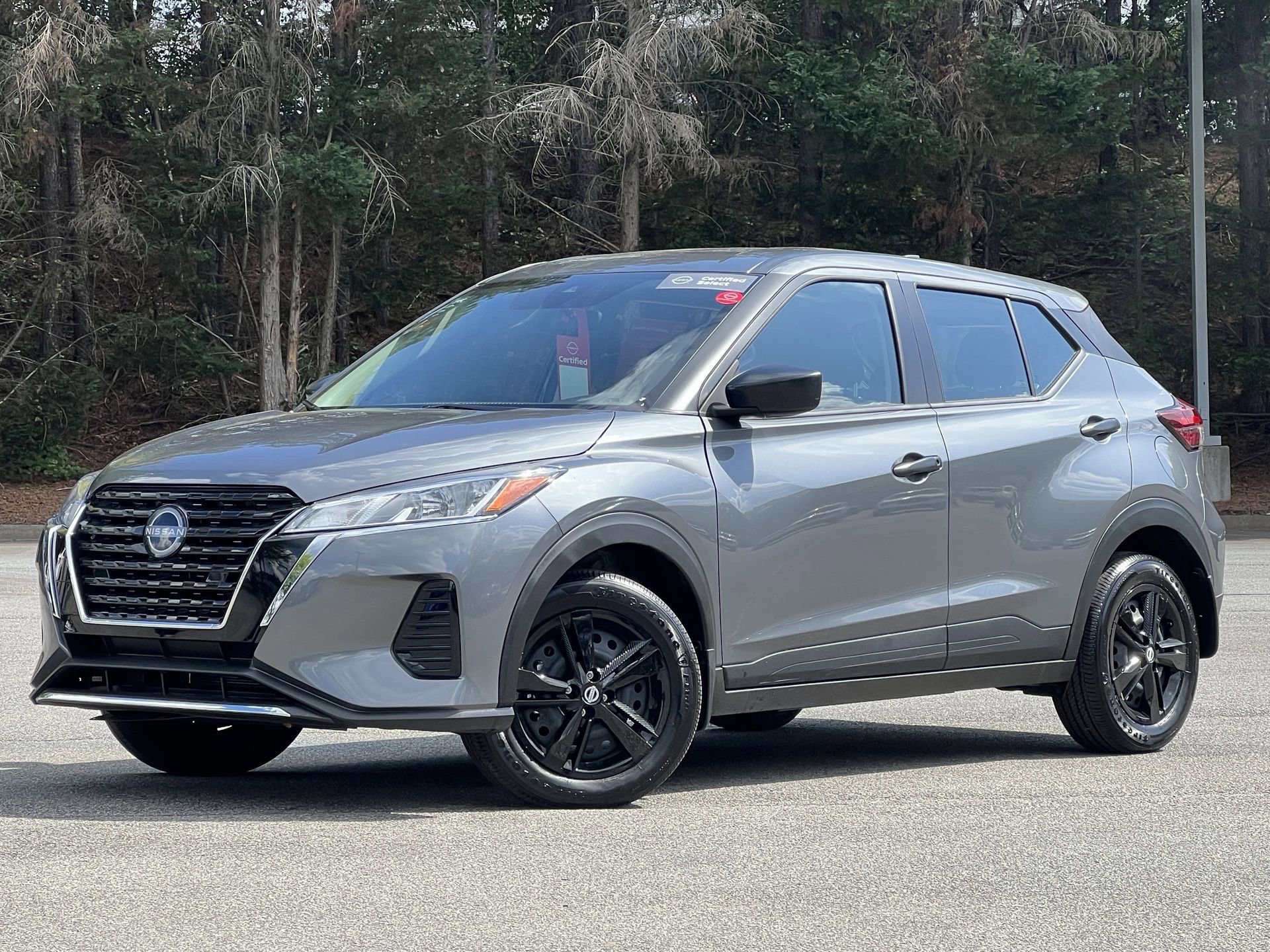 Certified 2025 Nissan Kicks Play S image 1