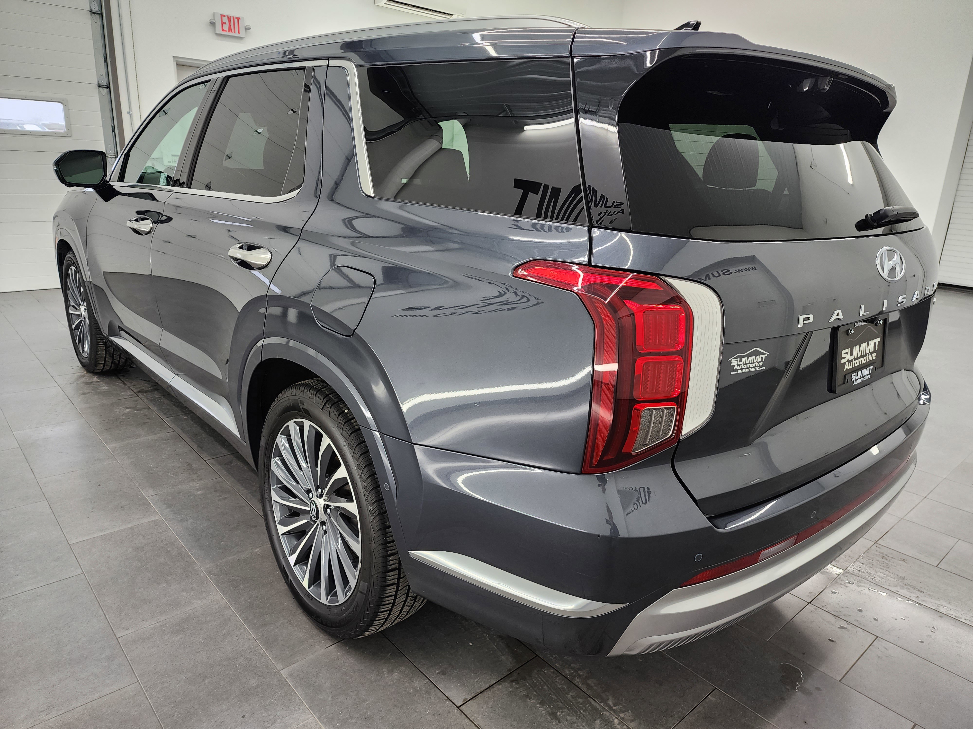 Used 2024 Hyundai Palisade Calligraphy image 6