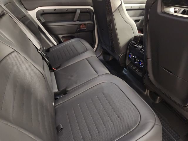 New 2026 Land Rover Defender 110 OCTA image 31