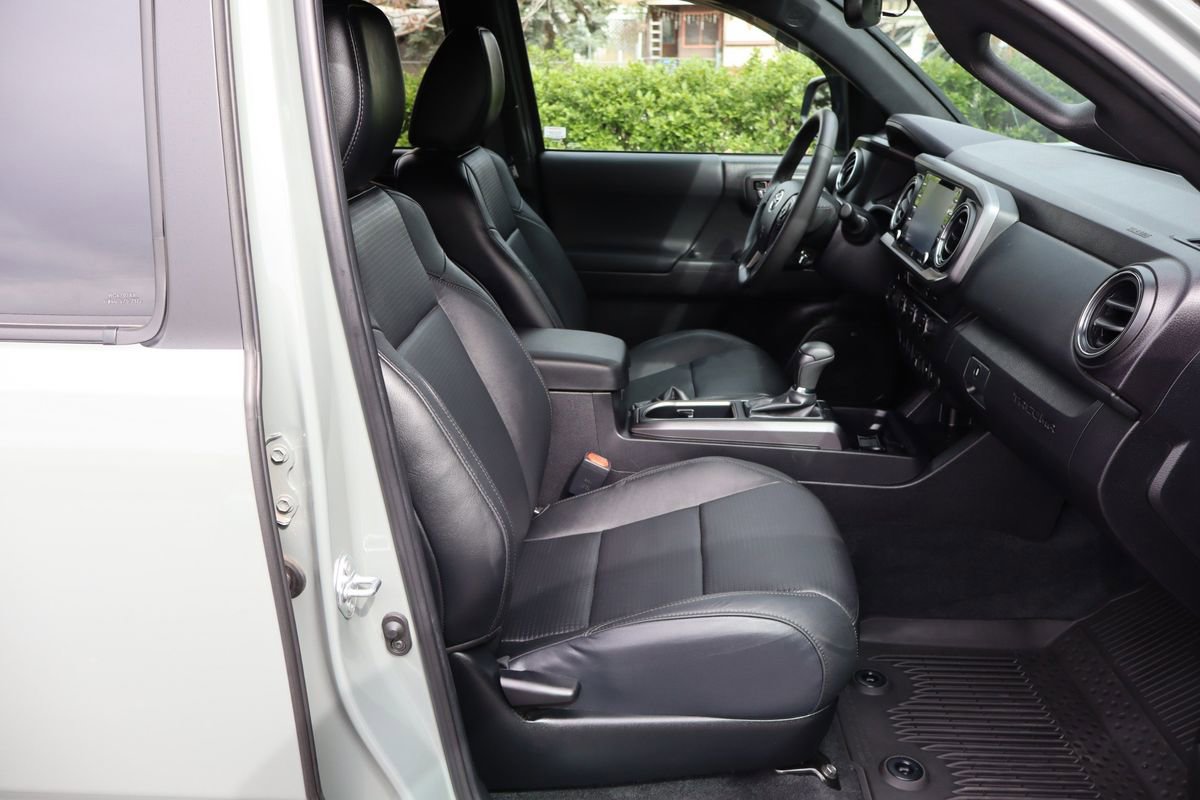 Used 2023 Toyota Tacoma TRD Off-Road w/ TRD Premium Off Road Package AWD/4WD image 41