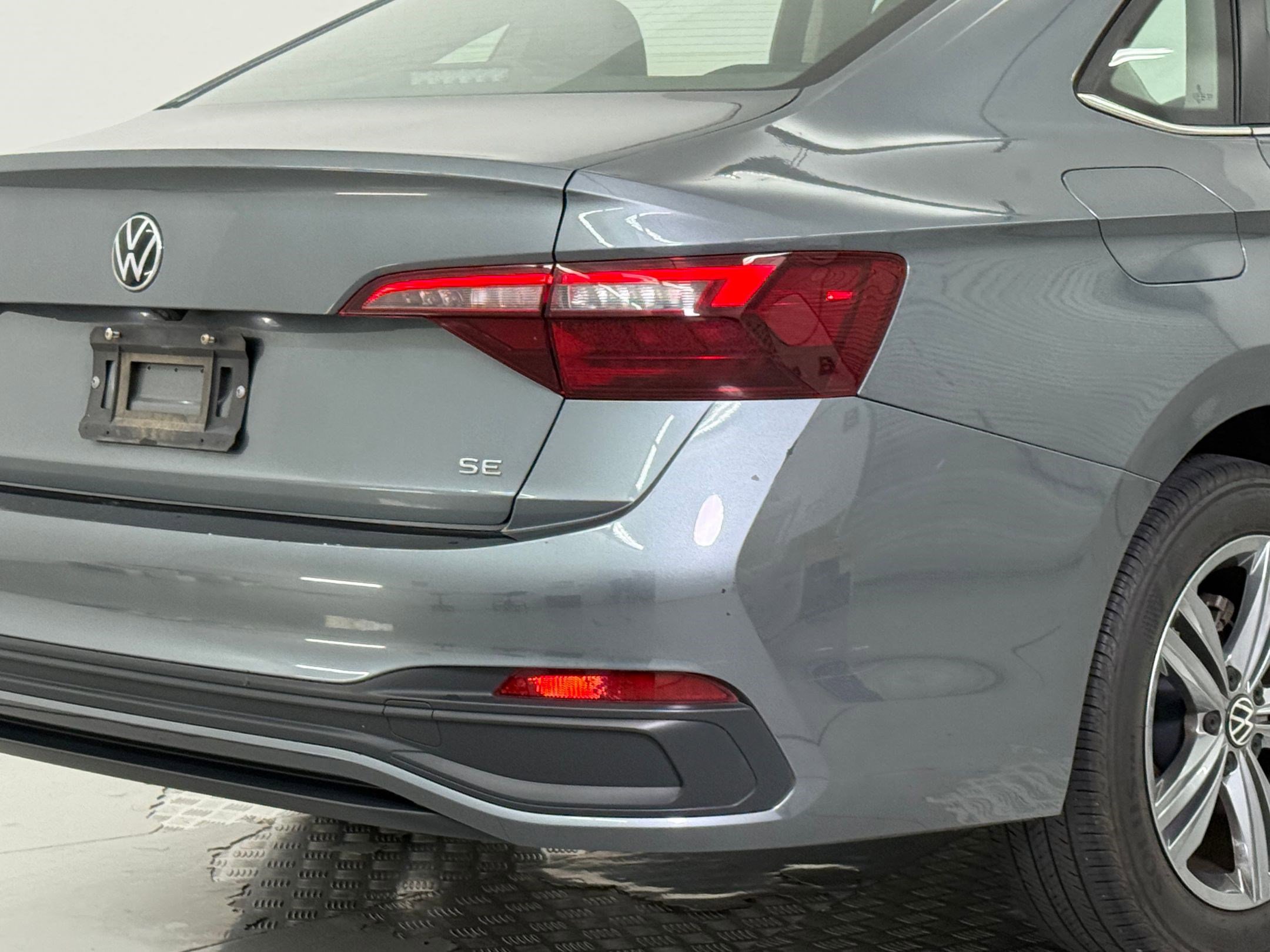 Used 2024 Volkswagen Jetta SE image 12