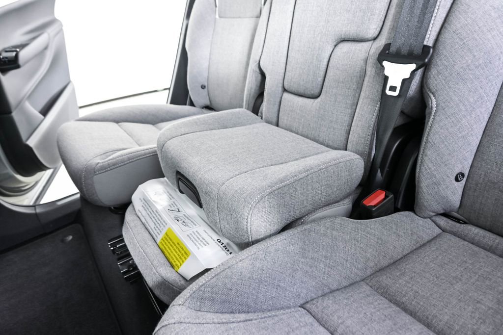 Certified 2025 Volvo EX90 Ultra AWD/4WD image 24