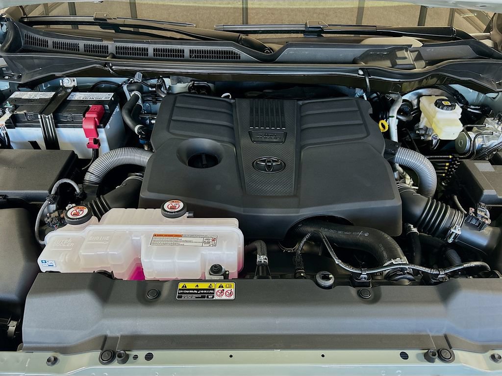 New 2026 Toyota Tundra Limited AWD/4WD image 8