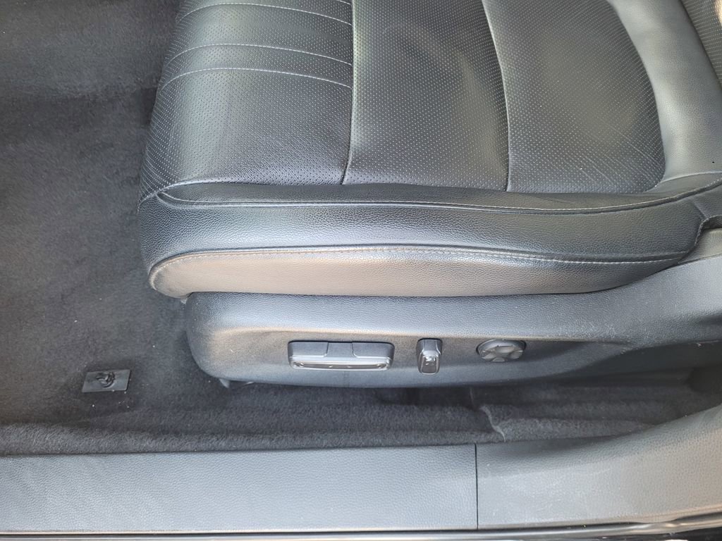 Used 2018 Honda Accord EX-L image 28