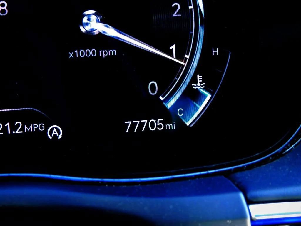 Used 2023 Genesis GV70 2.5T w/ Sport Prestige Package image 29