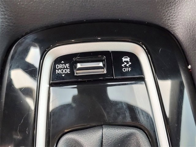 Used 2025 Toyota Corolla SE image 18