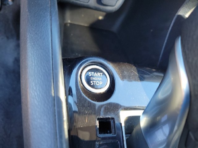 Used 2021 Nissan Versa SV FWD image 35