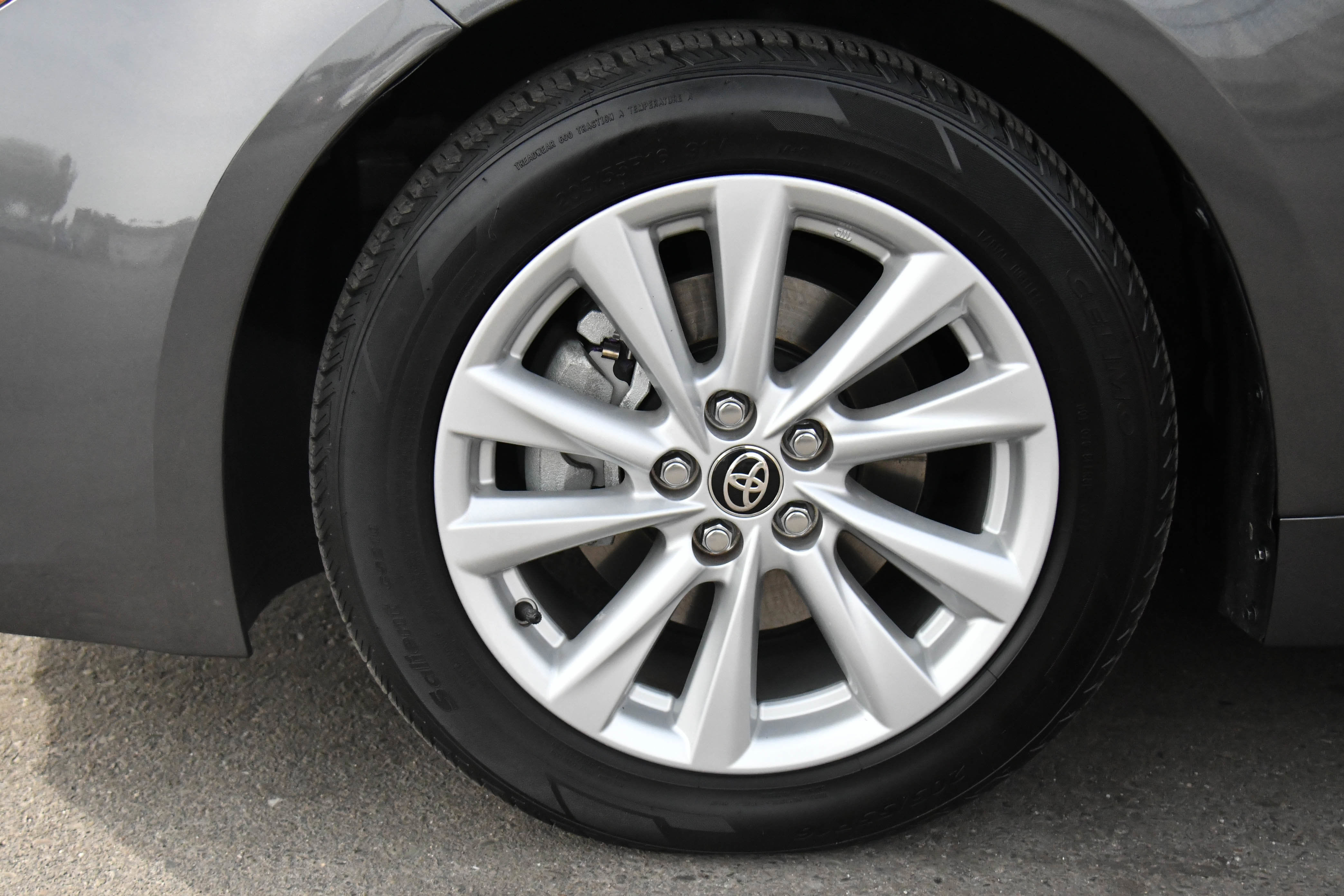 Used 2024 Toyota Corolla SE w/ SE Package image 12