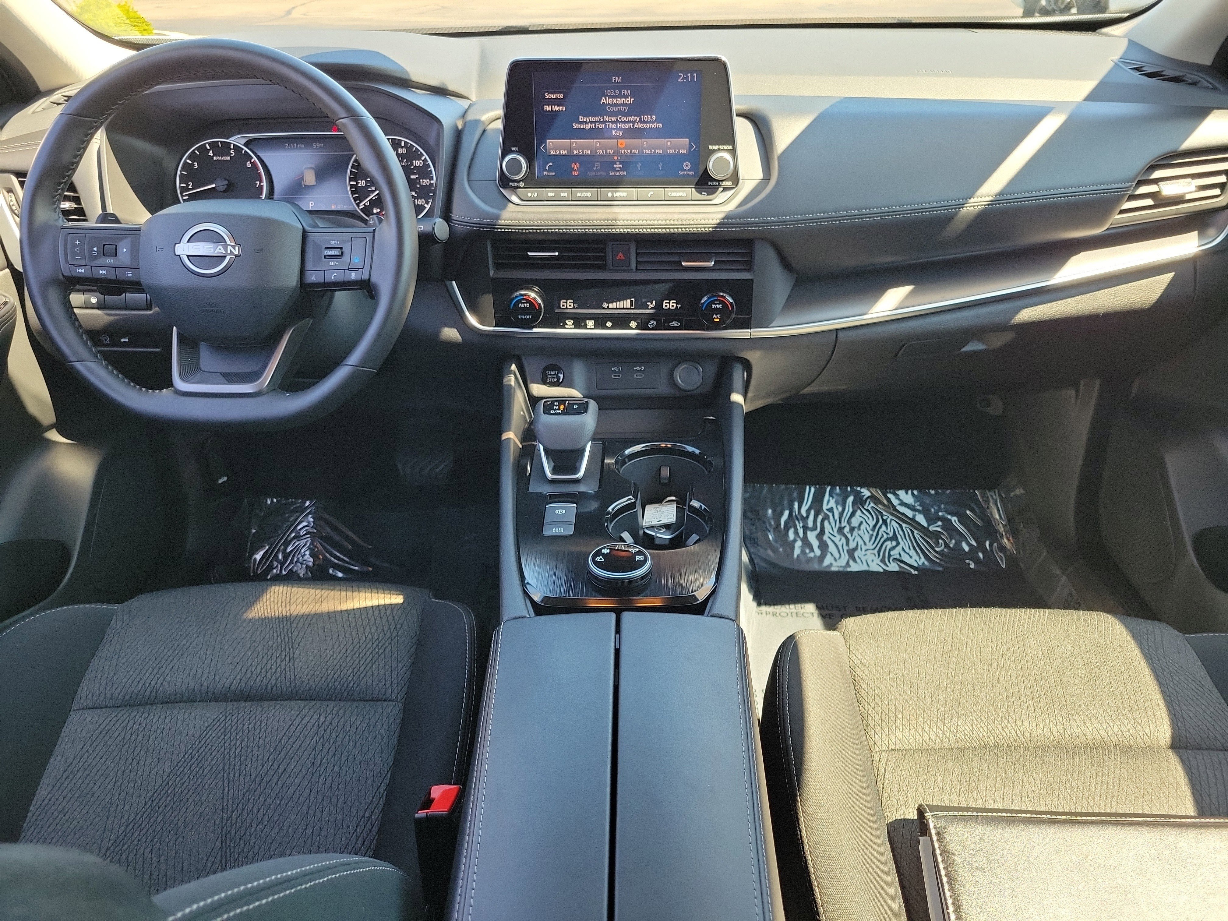Used 2025 Nissan Rogue SV AWD/4WD image 9